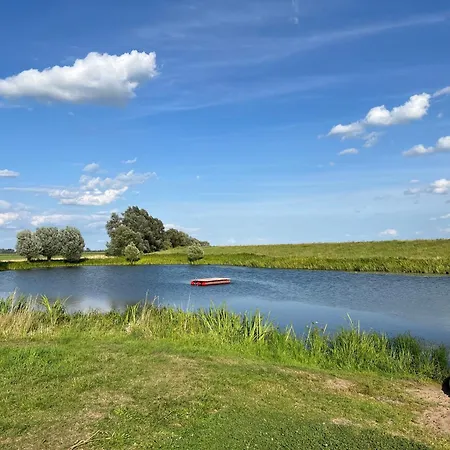 Elbferienhaus - Gemeinsames Urlauben An Der Elbe Mit Privaten Badesee - Alle Inklusive * Lenzerwische